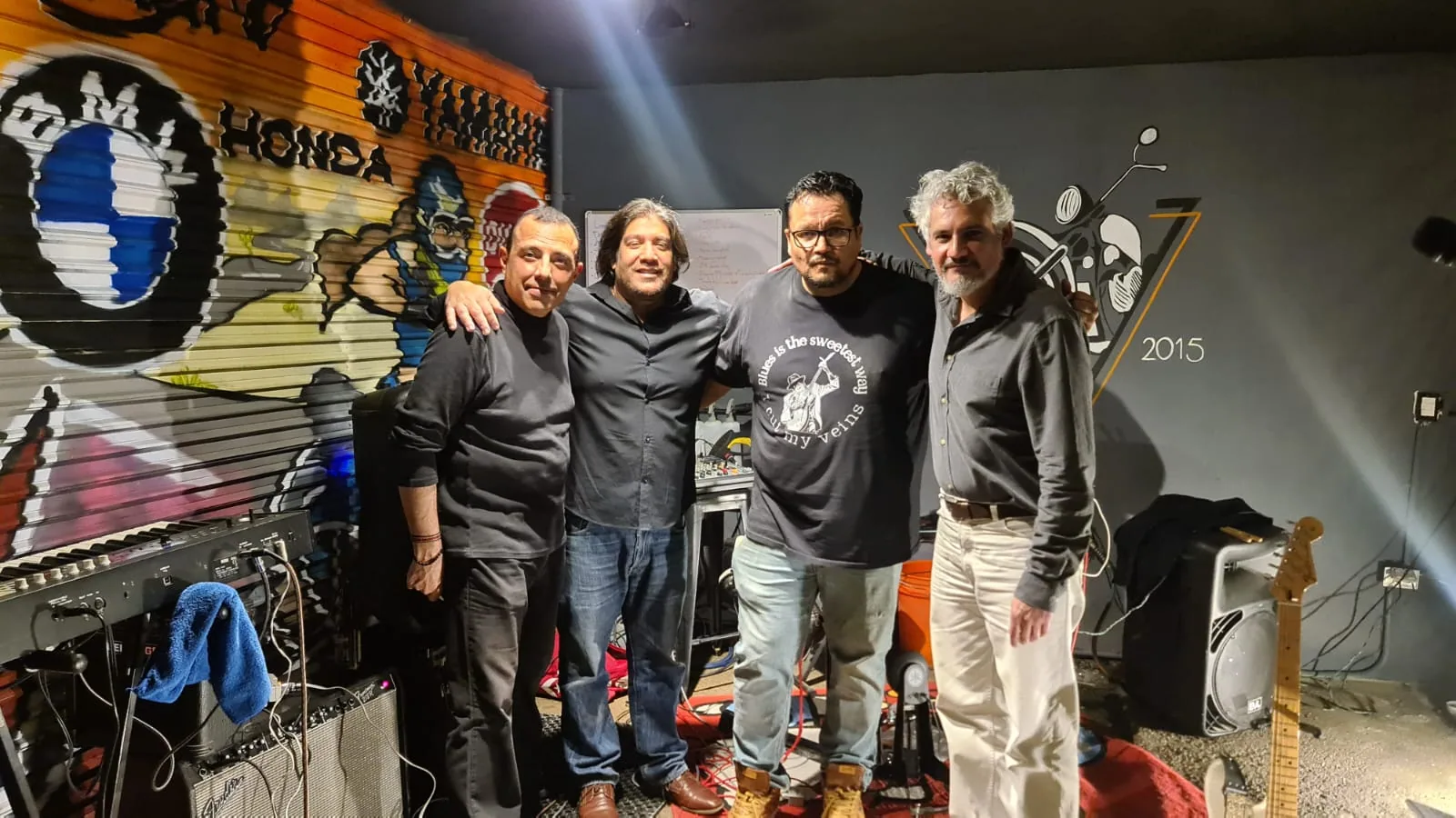 Red Corner Blues en sesion en Guadalajara